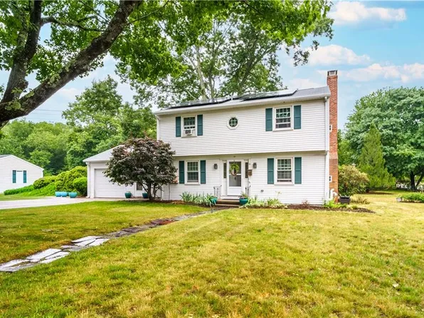 66 Oakdale Rd, North Kingstown, RI 02852