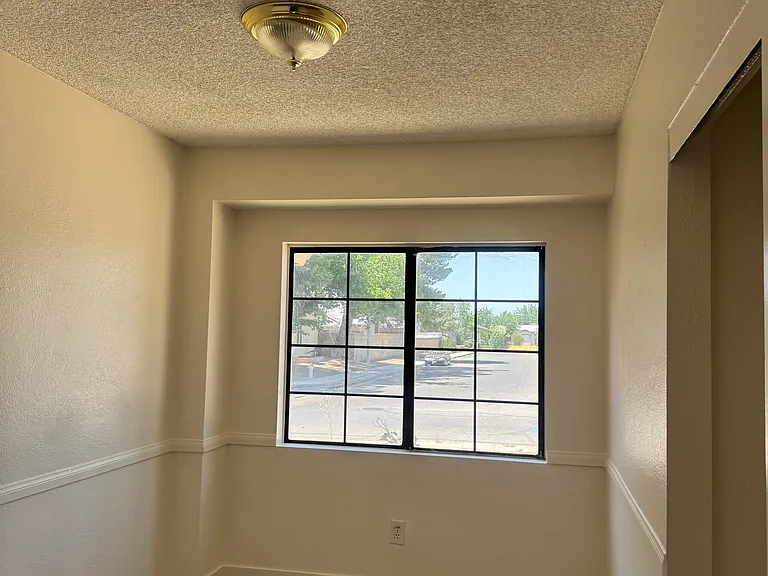 1254 E Avenue J6 — Photo 3