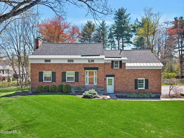 896 Randall Road, Niskayuna, NY 12309