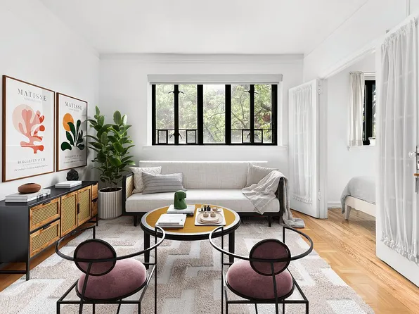 210 6th Ave #4G, Manhattan, NY 10014