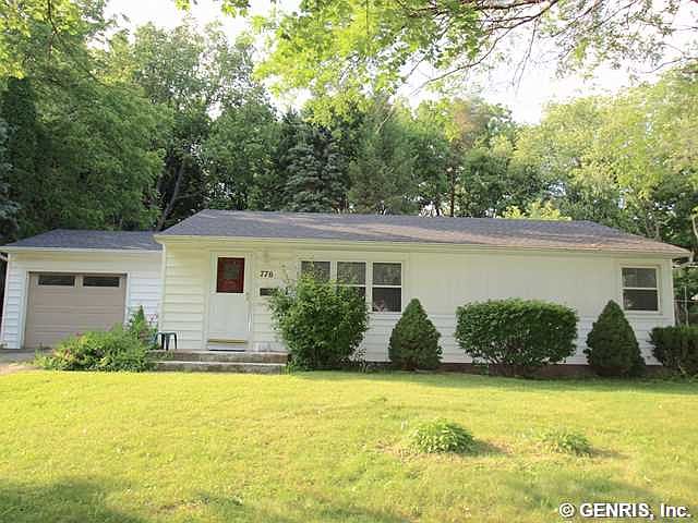 1st image of 776 Rumson Rd