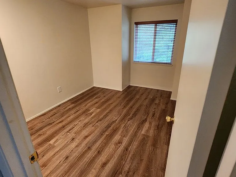 1307 NW Slate Ln #102 — Photo 36