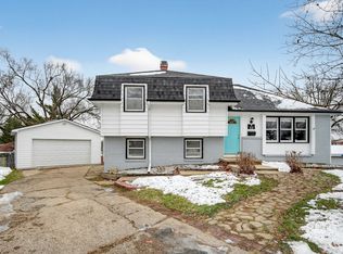 318 Fleetwood Dr, Des Moines, IA 50315