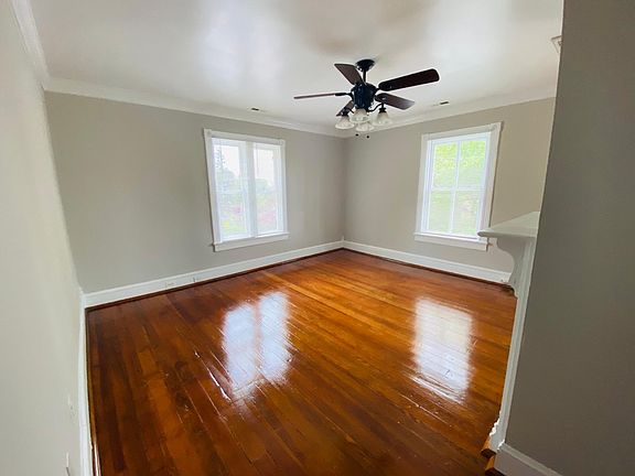 3rd image of 111 E Lee St APT 4