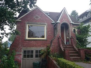 517 N 75th St, Seattle, WA 98103