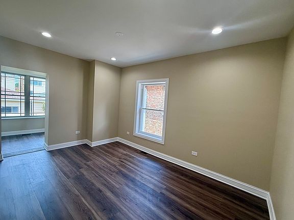 4th image of 2234 Gunderson Ave