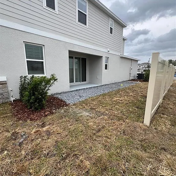 1465 Axel Graeson Ave — Photo 2