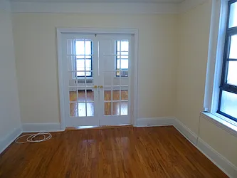Rented by Siderow Residential Group