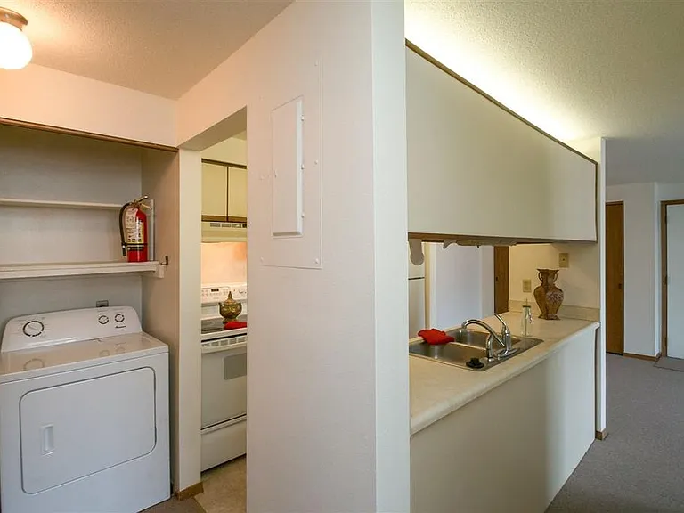 812 Benton Dr #11 — Photo 6
