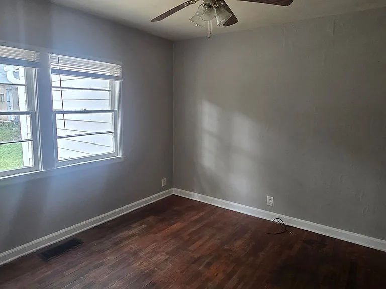 2951 E Huron St — Photo 11
