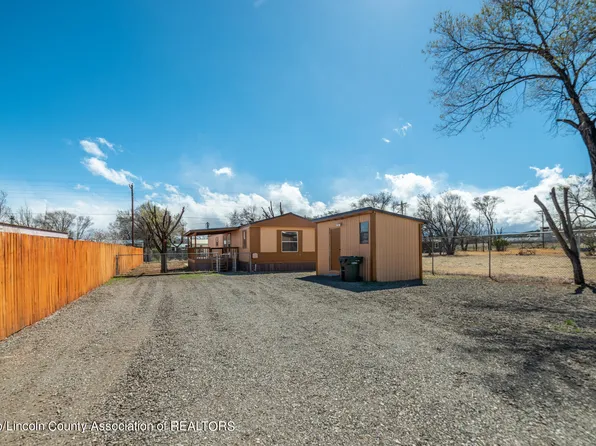 439 W 3rd St, Capitan, NM 88316