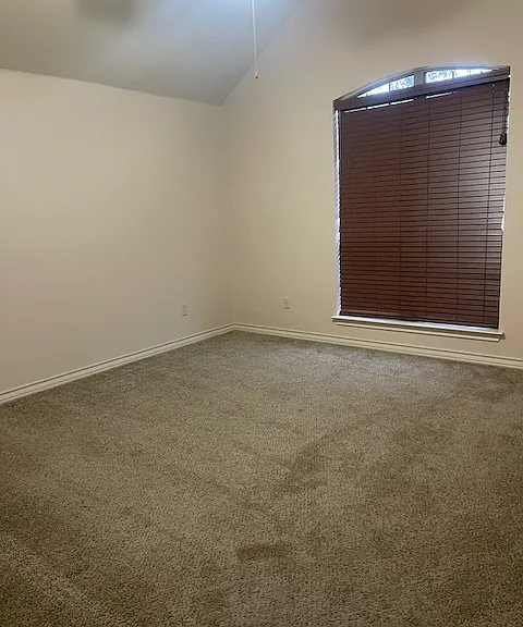 1708 Rockview Dr — Photo 18