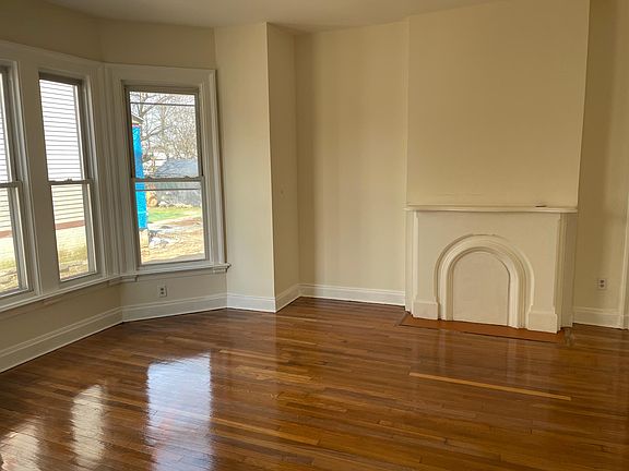 5th image of 591 Elm St Floor 1