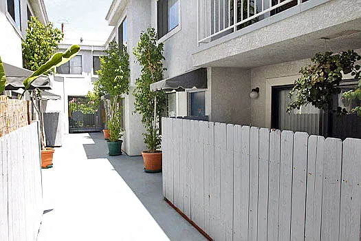 Kester Apartments — Photo 18