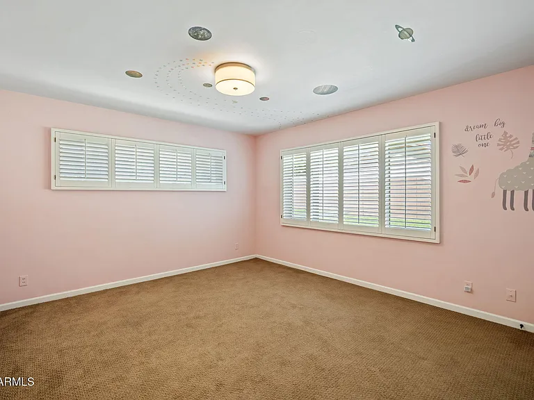 2054 E Rancho Dr — Photo 29