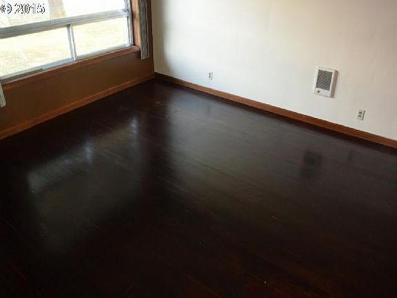3rd image of 538 Roake Ave SE