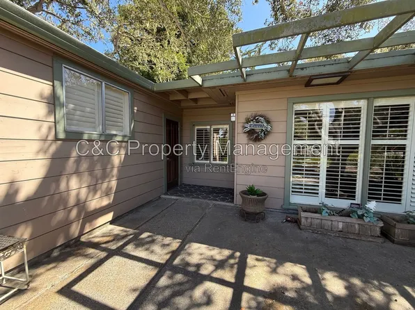 1241 Pacific St, Monterey, CA 93940