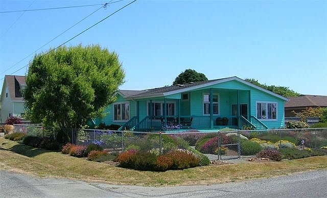 1st image of 321 Grand Ave