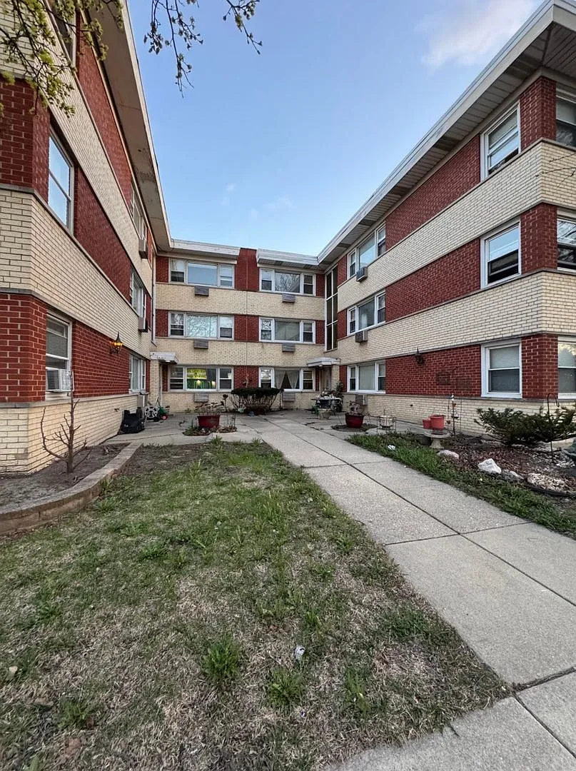 8111 Grand Ave — Photo 1