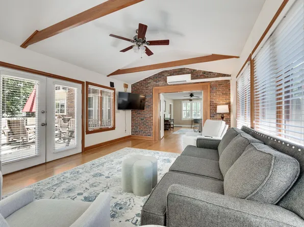 1114 Woodvale Dr, Nashville, TN 37204