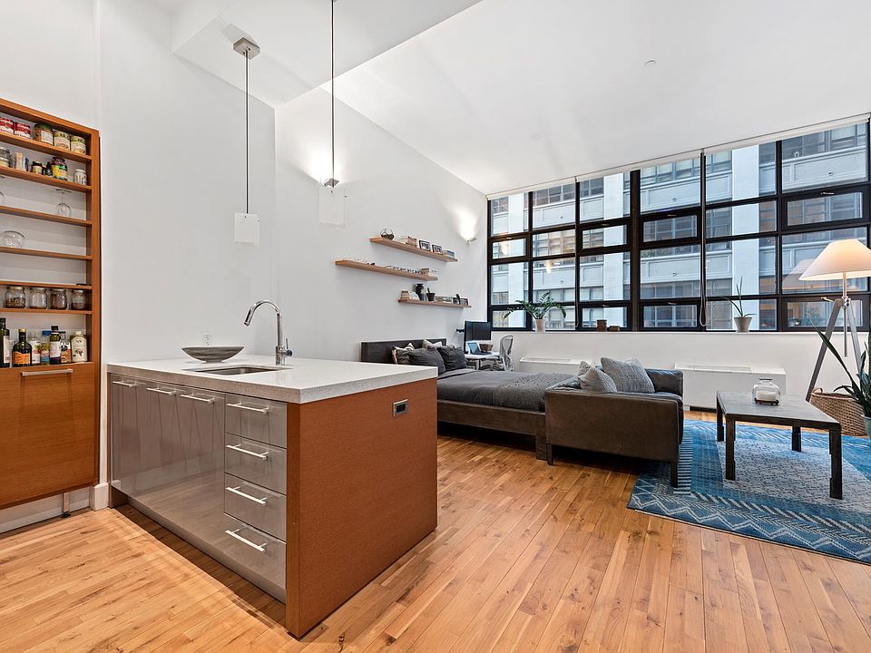 1st image of 360 Furman St APT 626