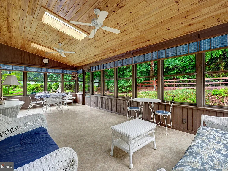 615 Kearney Ct SW — Photo 39