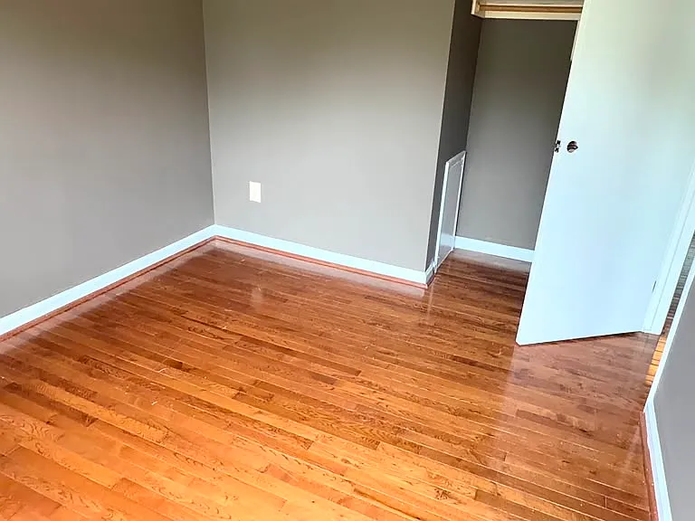 10212 Millstream Dr — Photo 4