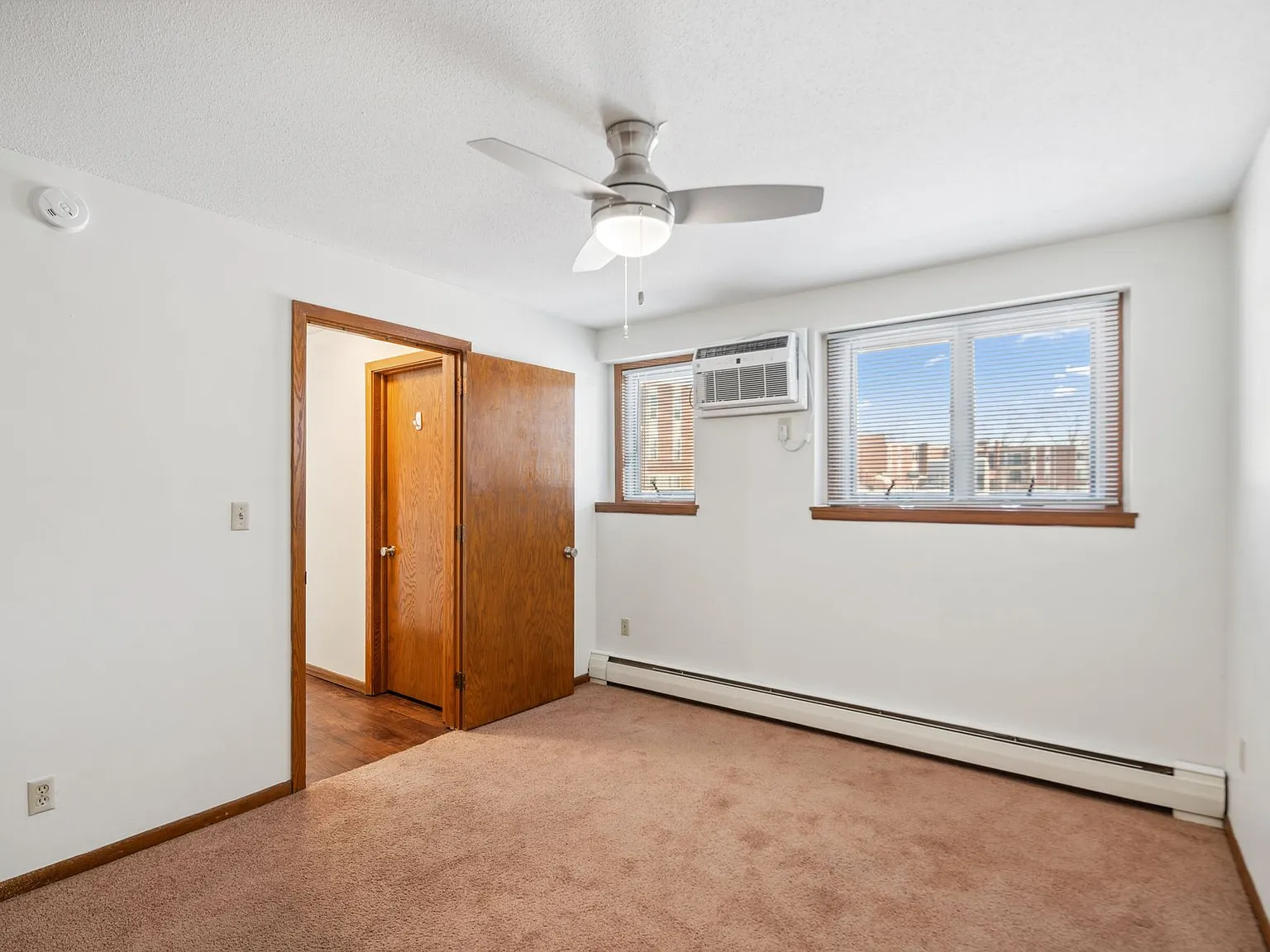 Rose Mall Apartments — Photo 4