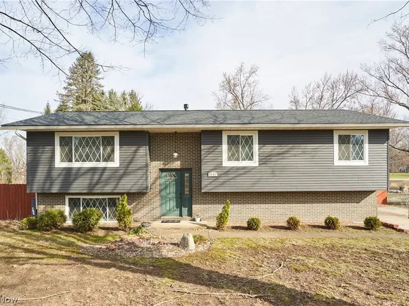 1881 Nichols Rd, Akron, OH 44312