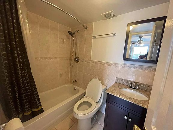 4th image of 39 Heinz Ave #1B
