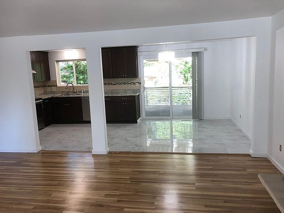4th image of 2749 165th Ave NE
