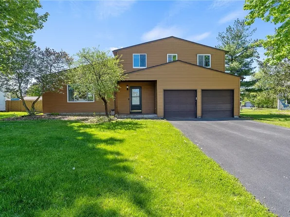 7726 Majestic Dr, Liverpool, NY 13090