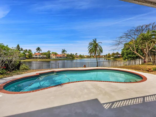 14829 SW 42nd Ln, Miami, FL 33185