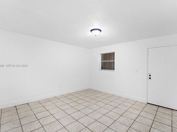 5th image of 1305 W 53rd St APT 420