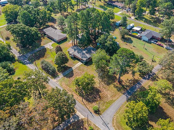 3rd image of 243 Windcrest Dr