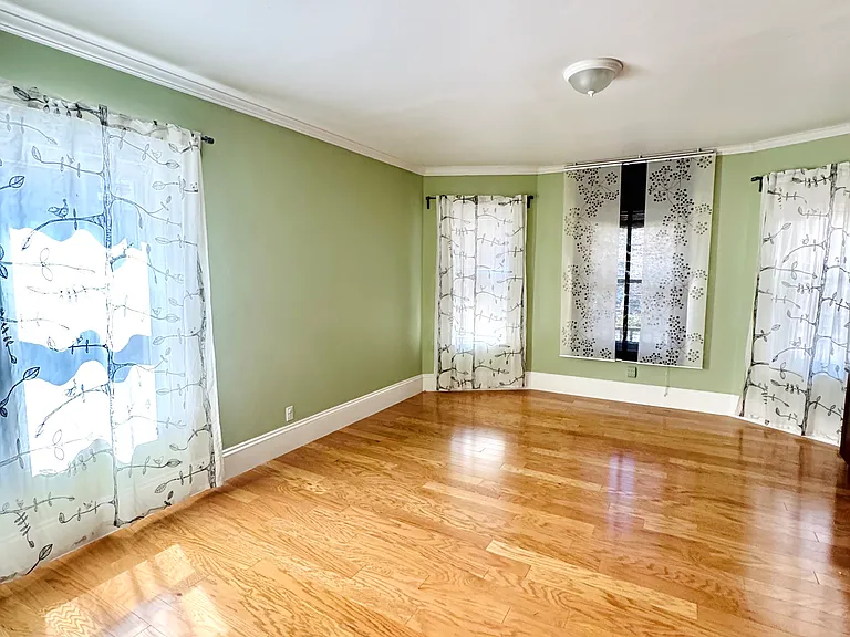 123 Beach St — Photo 11