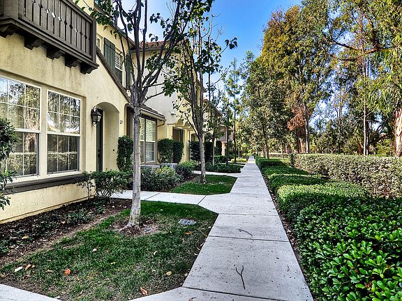3rd image of 23 Leucadia