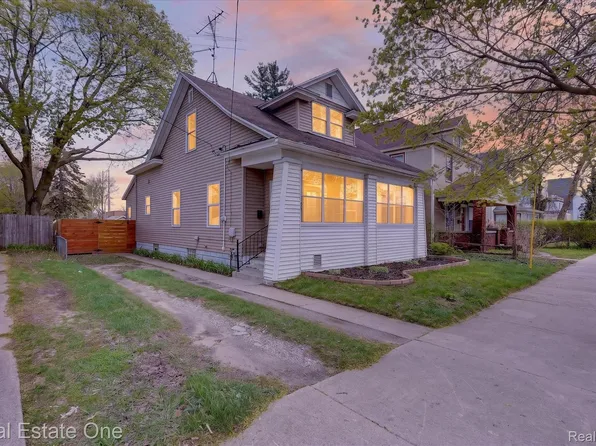 444 Diamond Ave NE, Grand Rapids, MI 49503