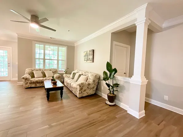 833 Providence Glen Dr, Chapel Hill, NC 27514