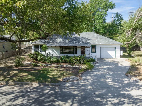 1559 N Ferrell Dr, Wichita, KS 67203