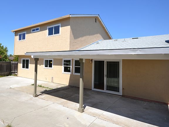 4th image of 219 Columbus Dr