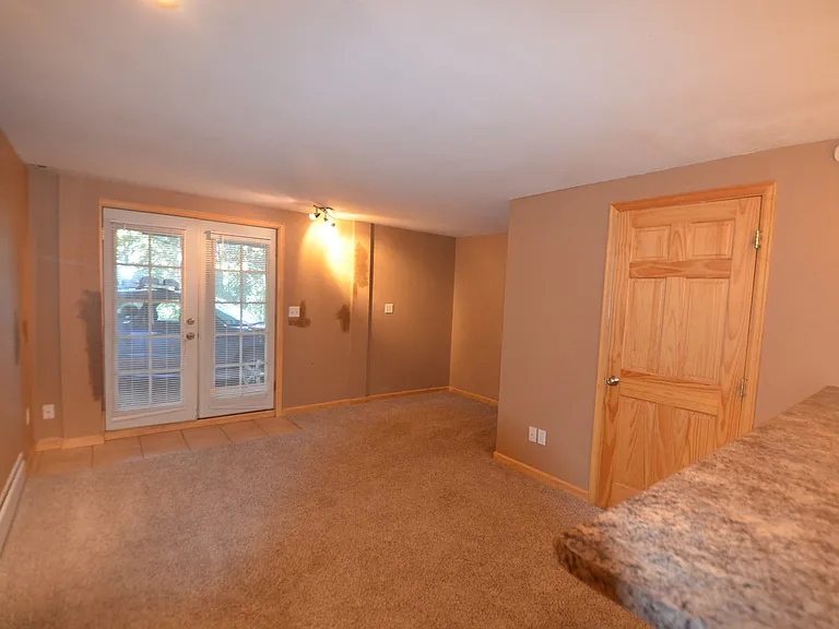 119-121 Flintstone Ln #123 — Photo 2