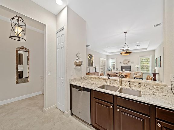 5th image of 10211 SW Amerigo Lane