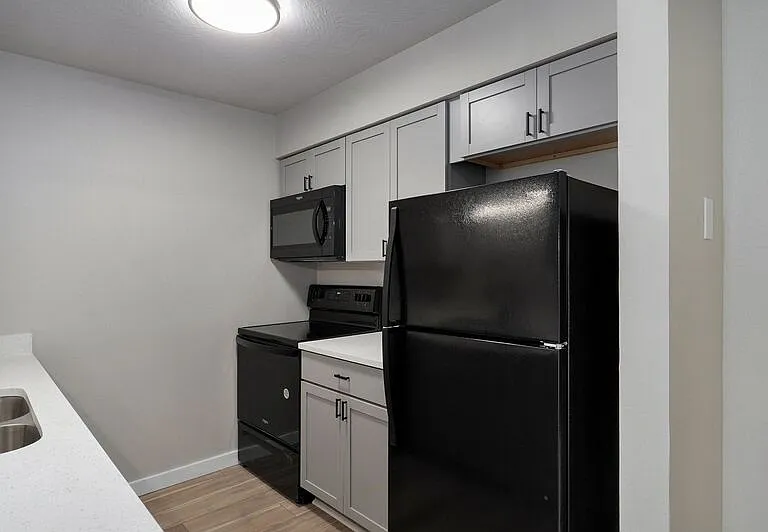 2213 E Macs Ct #13 — Photo 5