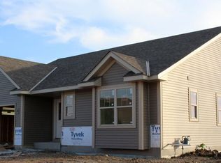 9935 Prairie Crossing Dr, Franksville, WI 53126