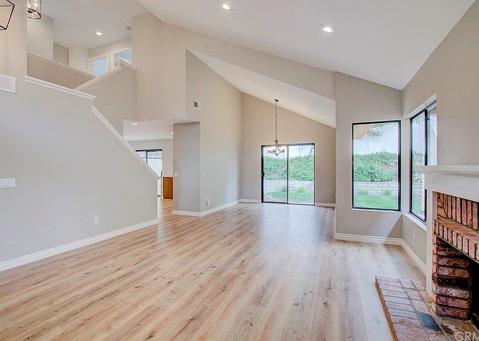 1st image of 15461 Dracena Ave