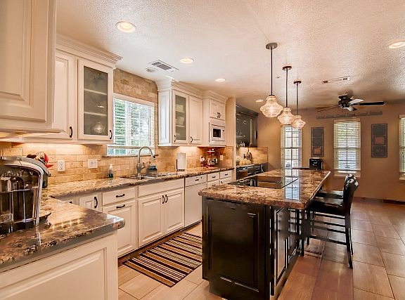5th image of 10169 Van Parker Ln
