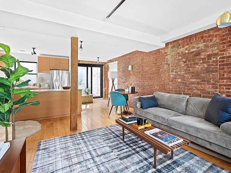 130 Jackson St #2F — Photo 3