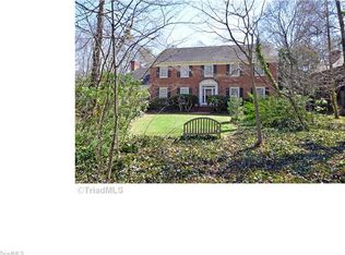 3 Parkmont Ct, Greensboro, NC 27408
