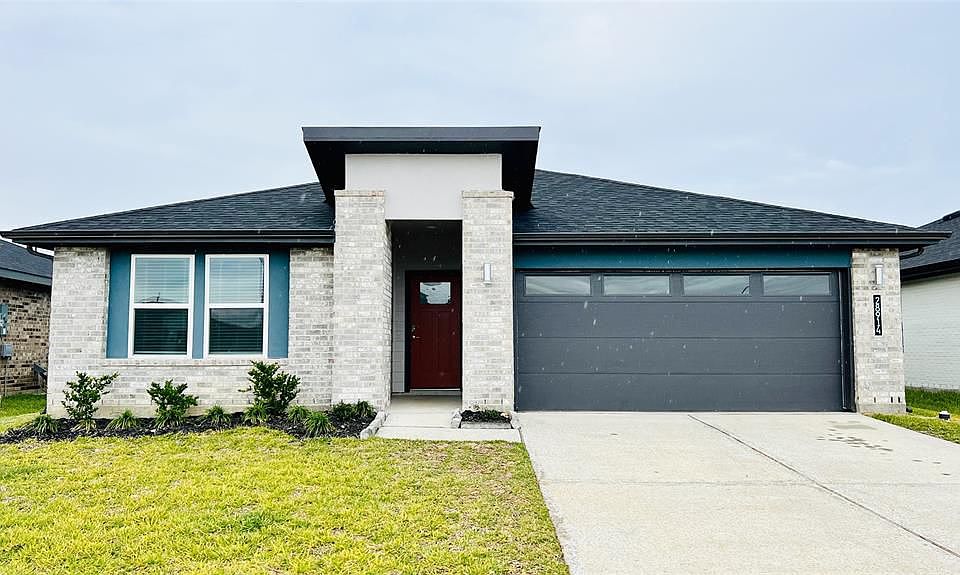 1st image of 28914 York Beach Ln